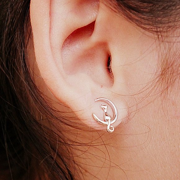 S925 Silver Cat on the Moon Studs - Picture 2 of 5